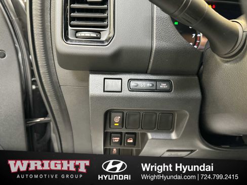 Used 2023 Nissan Frontier SV w/ Midnight Edition Package image 22