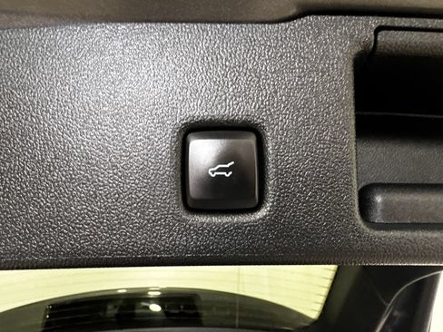 Used 2024 Ford Escape Active AWD/4WD image 39