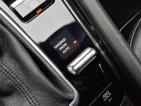 New 2026 Jeep Compass Latitude image 13