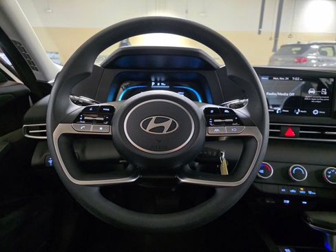 New 2026 Hyundai Elantra SE image 29