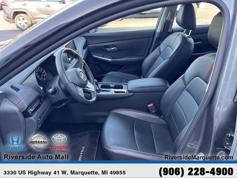 Used 2022 Nissan Sentra SR w/ SR Premium Package FWD image 15