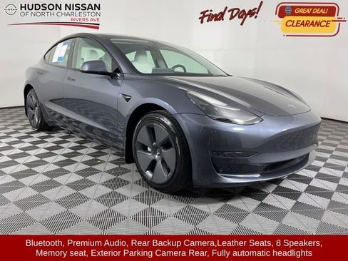 Used 2023 Tesla Model 3 Standard Range image 1