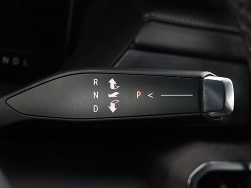 Used 2025 GMC Acadia Elevation FWD image 24