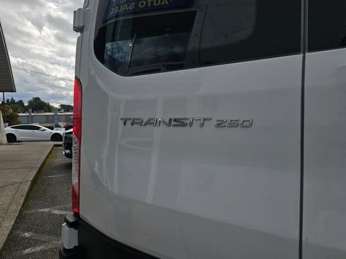 Used 2024 Ford Transit 250 Low Roof w/ Exterior Upgrade Package RWD image 8