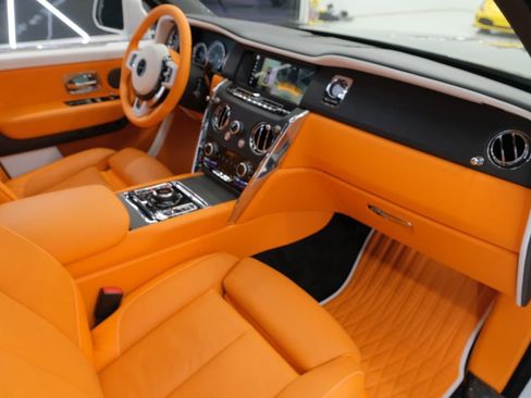 Used 2024 Rolls-Royce Cullinan AWD/4WD image 55