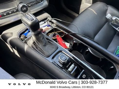 Used 2017 Volvo XC90 T6 Momentum w/ Vision Package AWD/4WD image 6