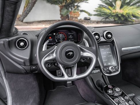 Used 2023 McLaren GT image 8
