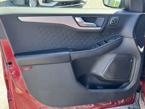 Used 2020 Ford Escape SEL AWD/4WD image 21
