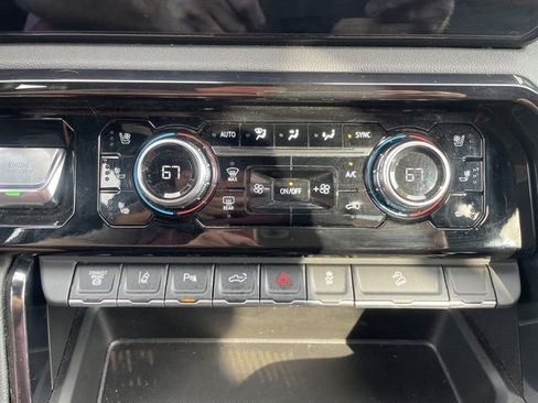 Used 2024 GMC Sierra 2500 AT4 w/ AT4 Premium Plus Package image 23