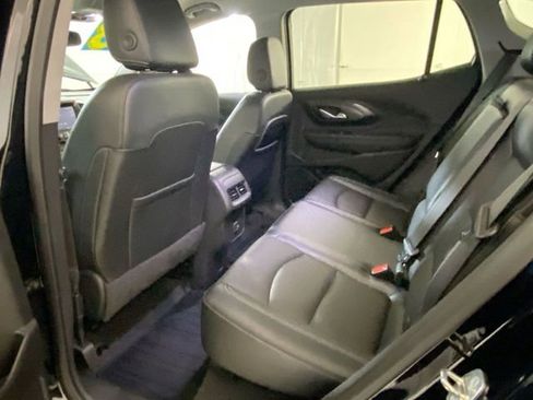 Used 2023 GMC Terrain SLT FWD image 29