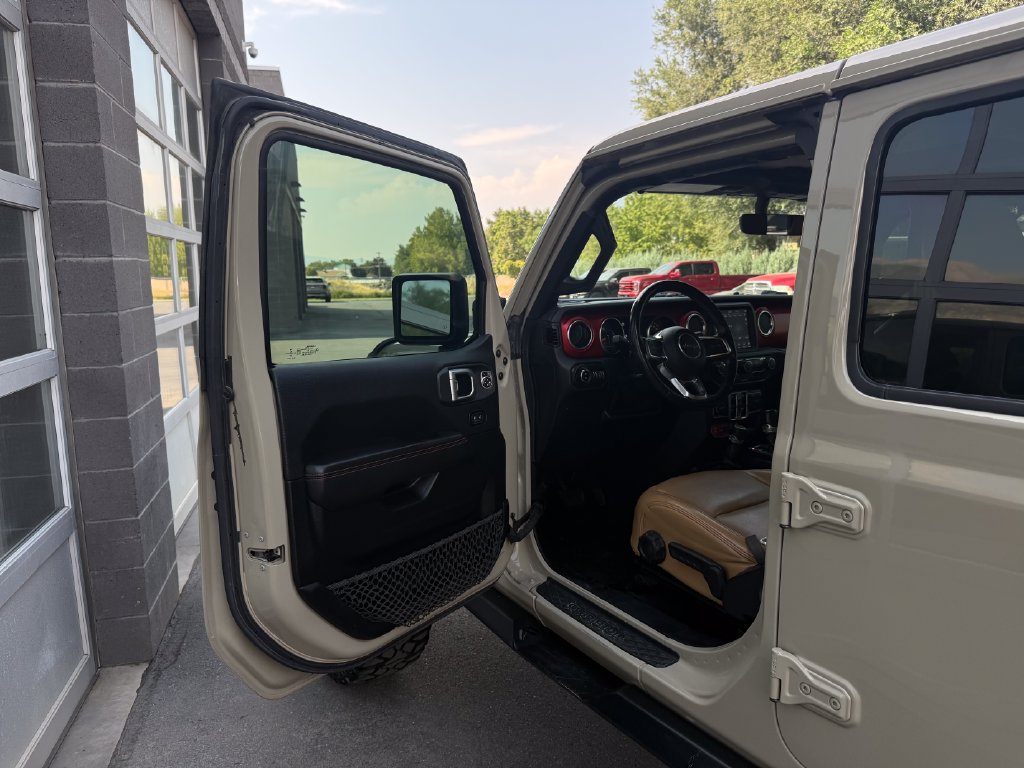 Used 2020 Jeep Gladiator Rubicon AWD/4WD image 18