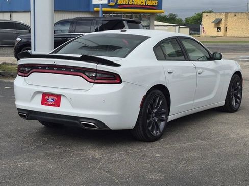 Used 2021 Dodge Charger SXT w/ Leather Interior Group RWD image 6