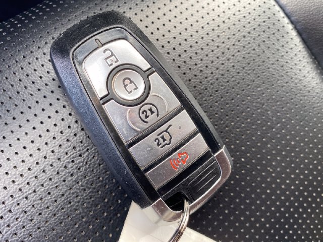 Used 2024 Ford Escape Platinum AWD/4WD image 25