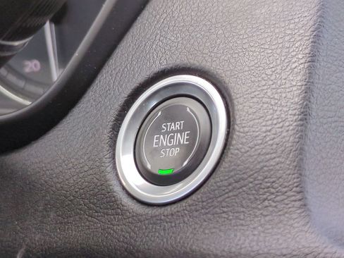 Used 2022 Cadillac XT4 Premium Luxury w/ Technology Package image 25