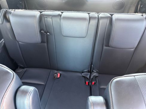 Used 2015 Toyota Highlander Limited FWD image 25