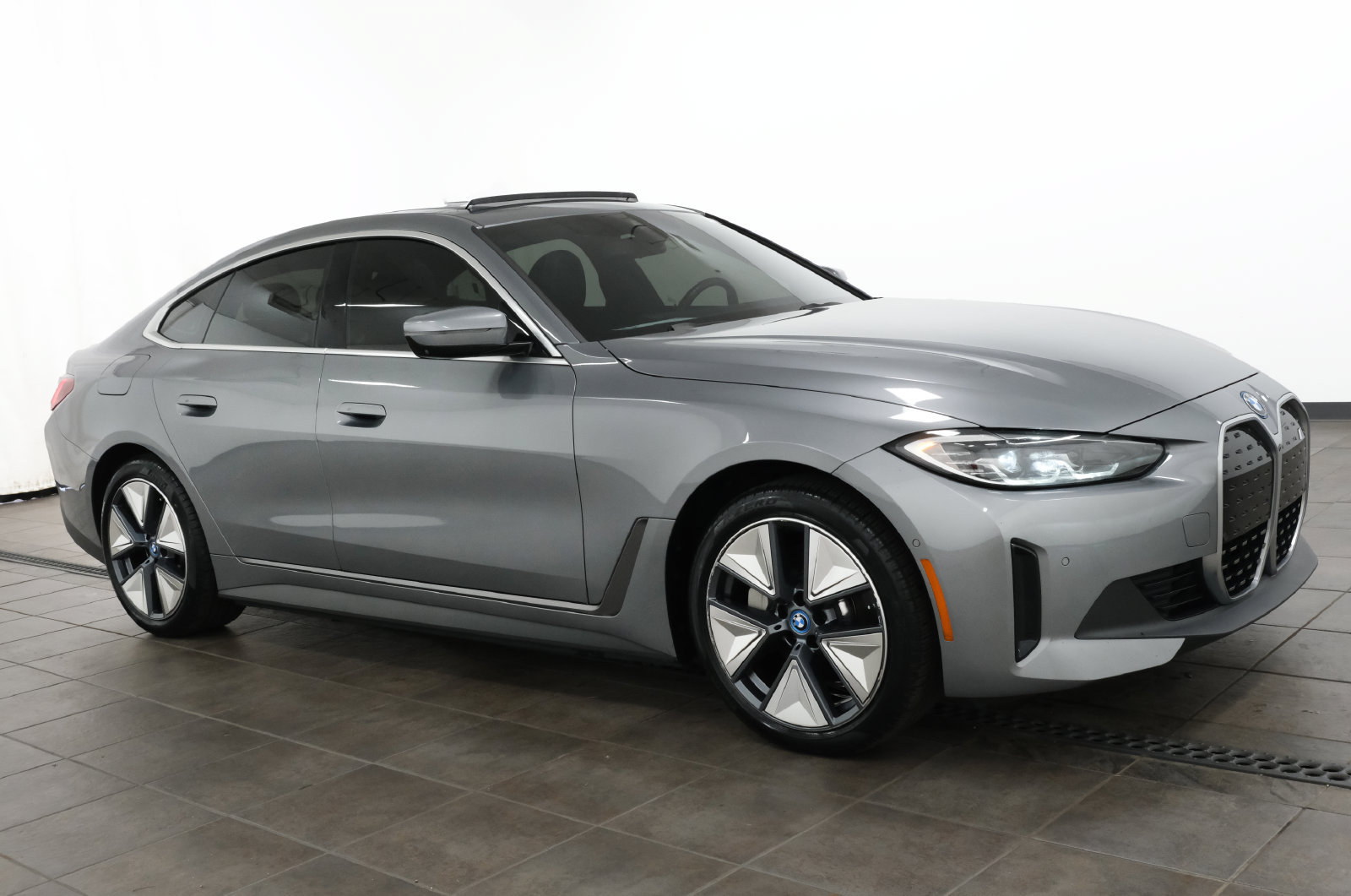Used 2024 BMW i4 eDrive35 w/ Premium Package RWD image 6