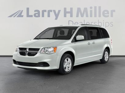 Used 2015 Dodge Grand Caravan American Value Package w/ UConnect Hands-Free Group