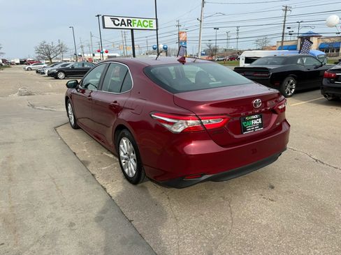 Used 2020 Toyota Camry LE image 9