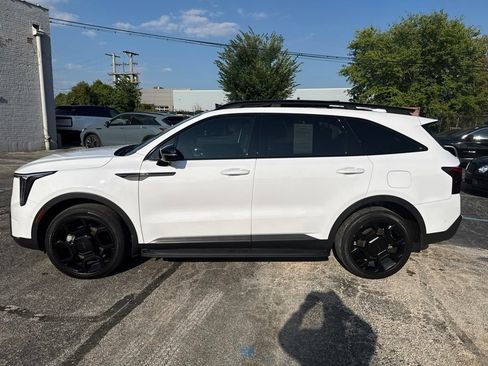 Used 2025 Kia Sorento SX Prestige AWD/4WD image 2