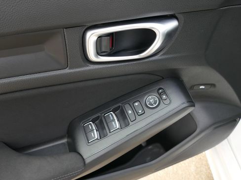 Used 2024 Honda Civic Sport image 11