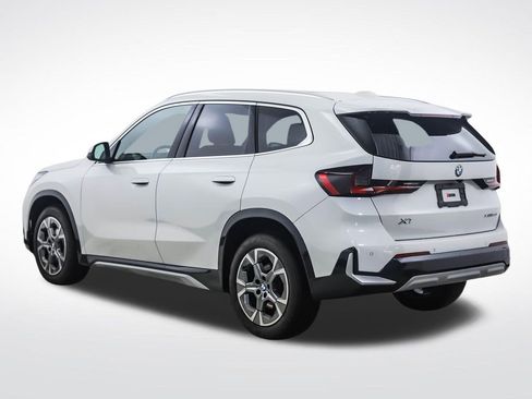 Used 2025 BMW X1 xDrive28i AWD/4WD image 3