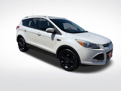 Used 2016 Ford Escape Titanium w/ Equipment Group 301A AWD/4WD image 12