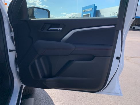 New 2025 Chevrolet Colorado Z71 w/ Midnight Edition image 29