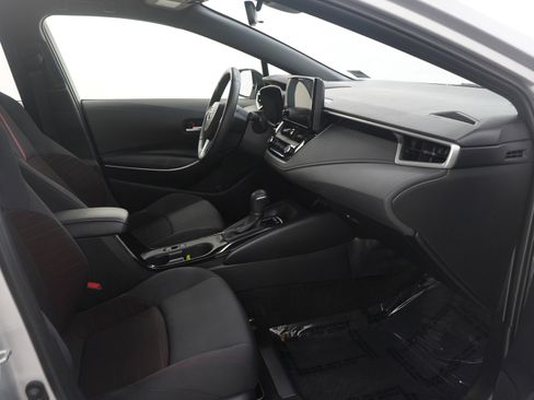 Used 2024 Toyota Corolla SE image 11