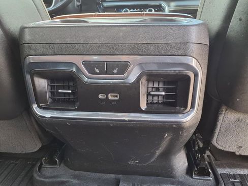 Used 2024 GMC Sierra 3500 Denali Ultimate AWD/4WD image 17