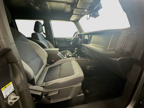 Used 2025 Ford Bronco Big Bend image 31
