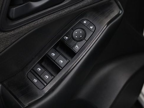 Used 2023 Nissan Rogue S image 12