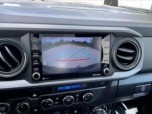 Used 2023 Toyota Tacoma TRD Off-Road image 25