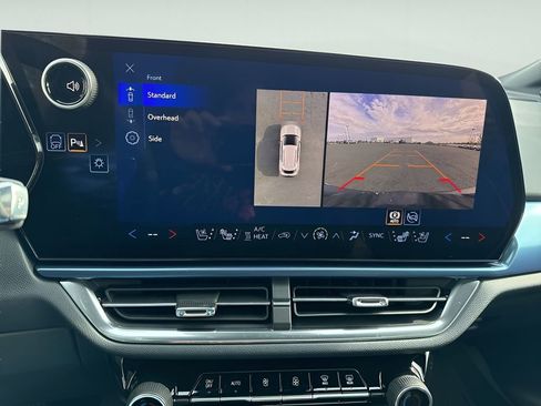 New 2026 Chevrolet Equinox EV LT w/ Convenience Package II image 26