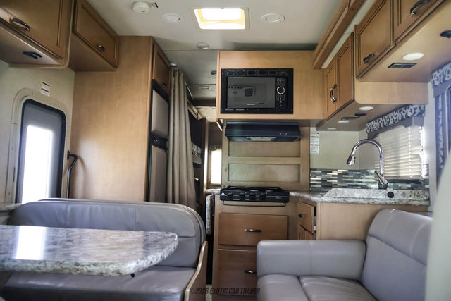 Used 2017 Ford E-450 and Econoline 450 Super Duty w/ Motorhome Prep Package RWD image 30