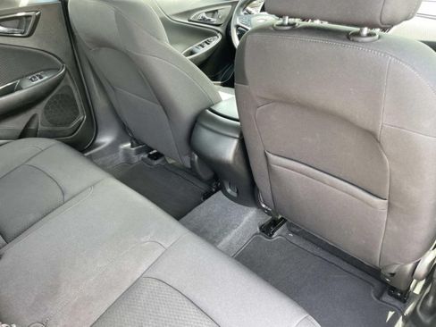 Used 2023 Chevrolet Malibu LS FWD image 14