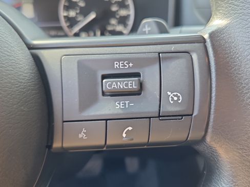 Used 2023 Nissan Rogue S FWD image 26