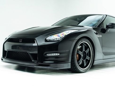 Used 2014 Nissan GT-R Track Edition AWD/4WD image 10