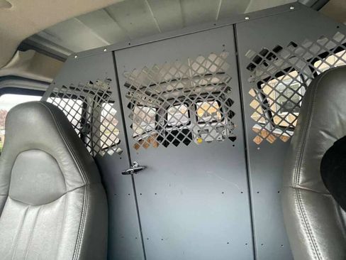 Used 2009 Chevrolet Express 1500 w/ Power Package image 12