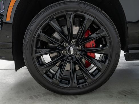 Used 2025 Cadillac Escalade V w/ LPO, ONYX Package AWD/4WD image 9