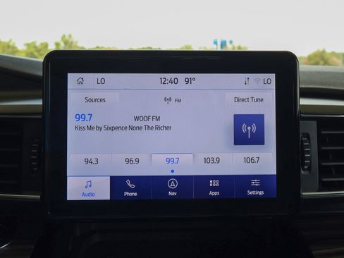 Used 2023 Ford Explorer Limited w/ Equipment Group 301A RWD image 18