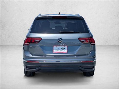 Used 2023 Volkswagen Tiguan SE FWD image 7