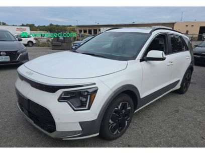 Used 2024 Kia Niro Wave w/ Wave Preserve Package