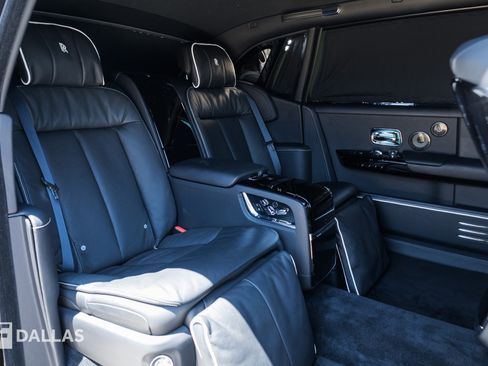 Used 2023 Rolls-Royce Phantom Extended Wheelbase RWD image 42