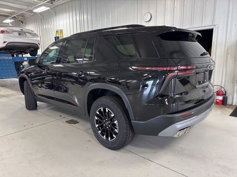 New 2026 Chevrolet Traverse Z71 w/ Enhanced Driving Package AWD/4WD image 8