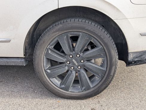 Used 2023 Lincoln Navigator Reserve image 24