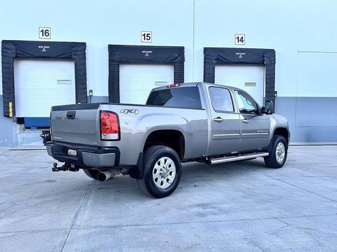 Used 2013 GMC Sierra 3500 Denali AWD/4WD image 24
