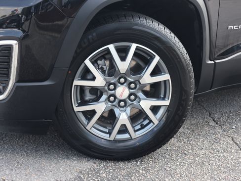 Used 2023 GMC Acadia SLT AWD/4WD image 16