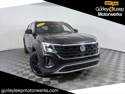 Used 2026 Volkswagen Atlas Cross Sport SE w/ Panoramic Sunroof Package