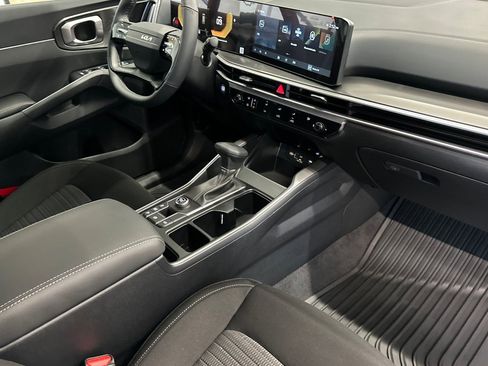 New 2026 Kia Sorento LX image 14