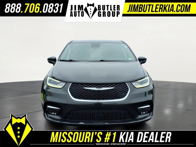 Used 2023 Chrysler Pacifica Touring-L FWD image 28